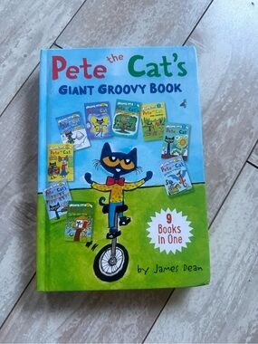 Pete the Cat Giant Groovy Book
